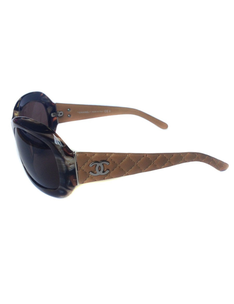 Lunettes de soleil CHANEL façon bois et branches cuir matelassé 