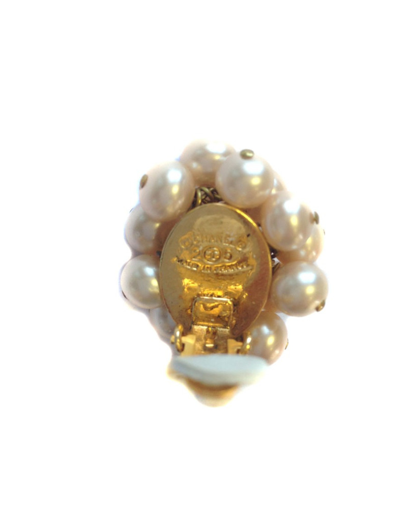 Clips d'oreille CHANEL perles nacrées roses