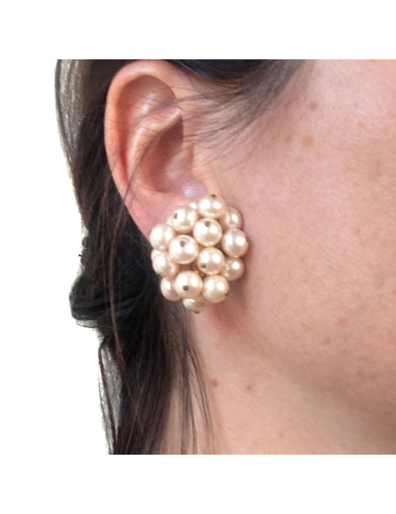 Clips d'oreille CHANEL perles nacrées roses
