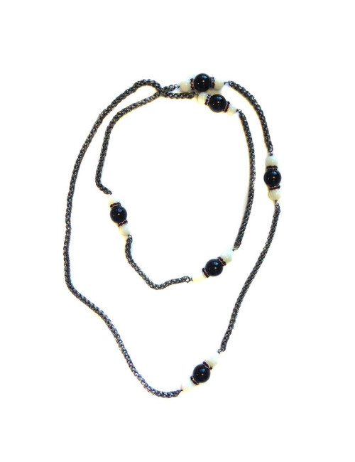 Sautoir MARGUERITE DE VALOIS chaîne ruthénium, pâte de verre noire et blanche et strass swarovski violet