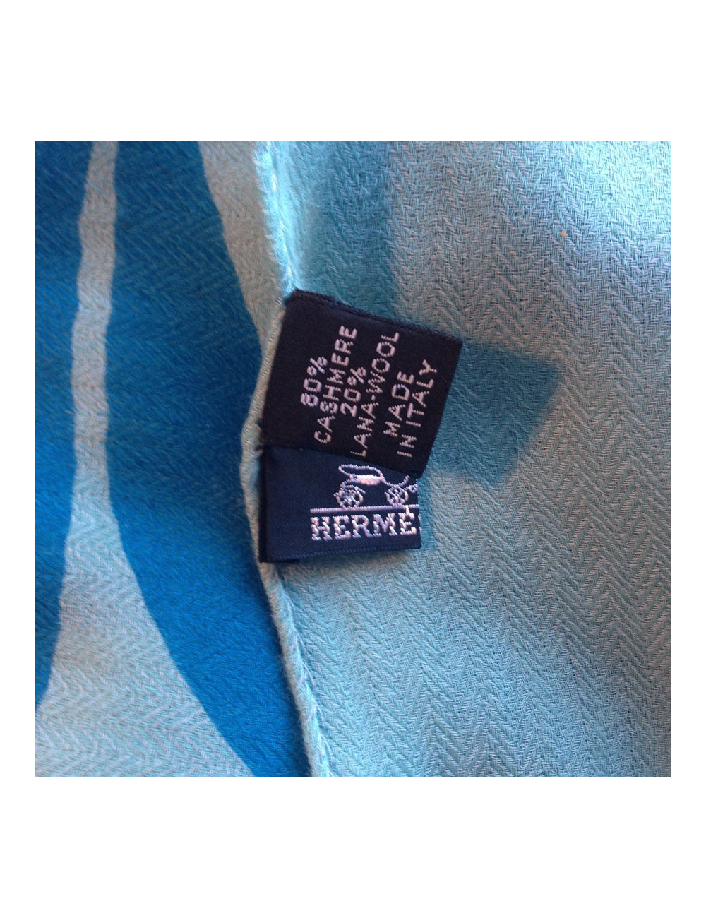 Grand châle HERMES bleu ciel en cachemire et laine motif floral