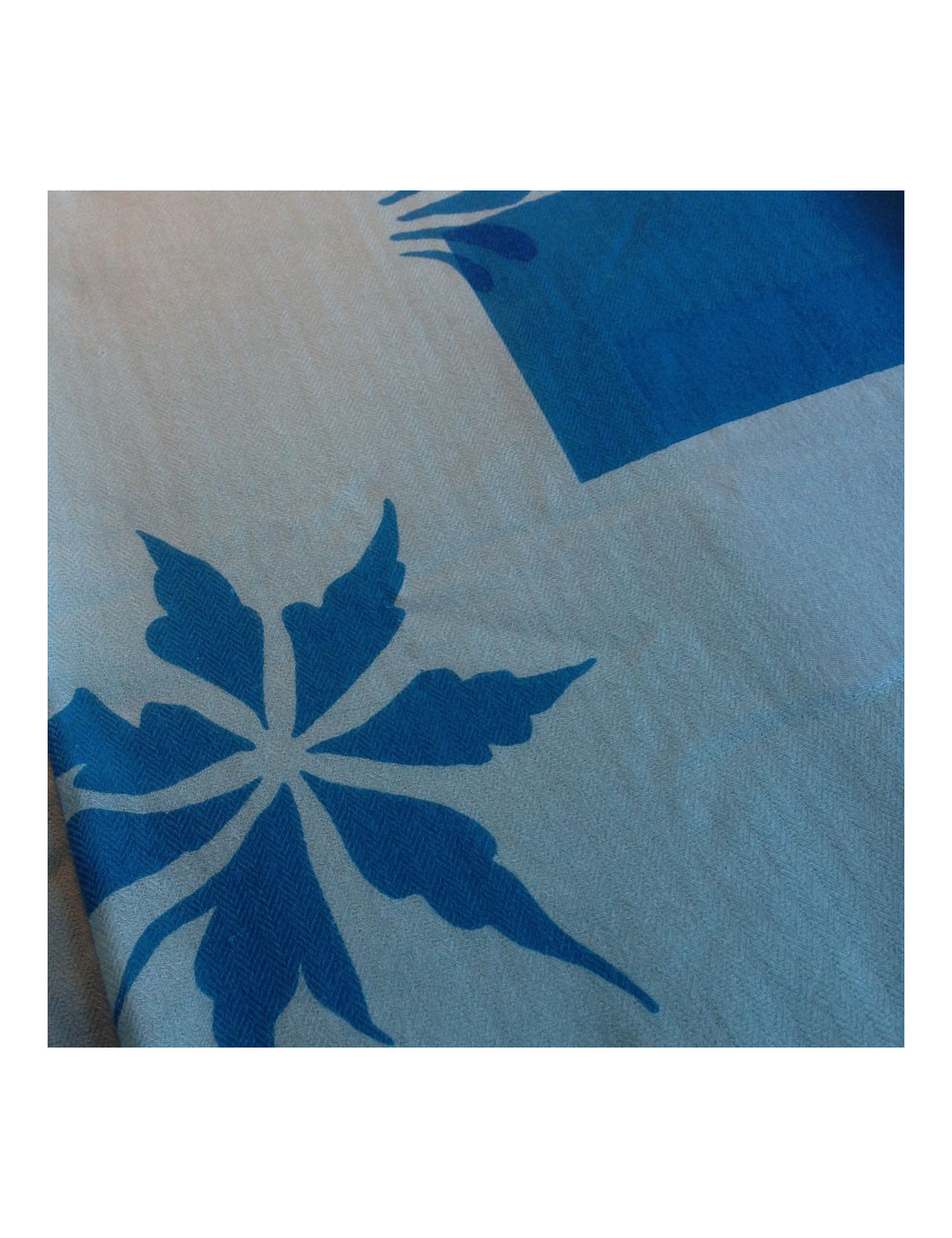 Grand châle HERMES bleu ciel en cachemire et laine motif floral