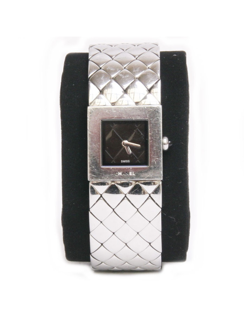Montre CHANEL matelassée  en acier 