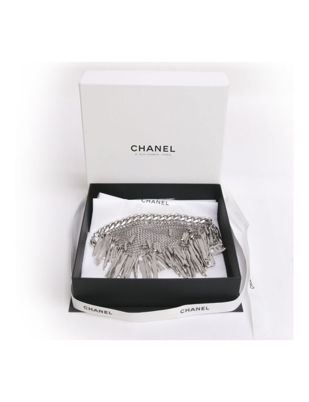 Bracelet maille CHANEL en métal argenté et cristal de roche