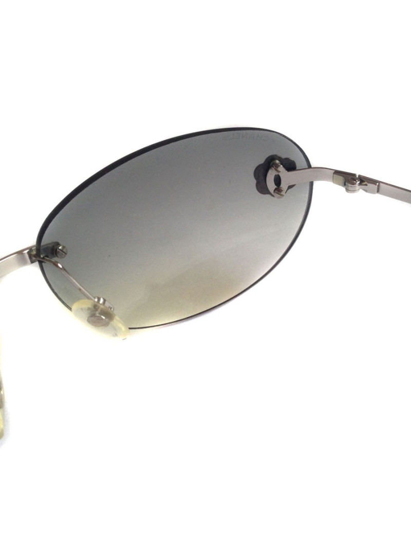 Lunettes de soleil CHANEL verres gris dégradé