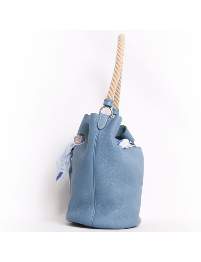Sac  seau HERMES veau taurillon clémence bleu 