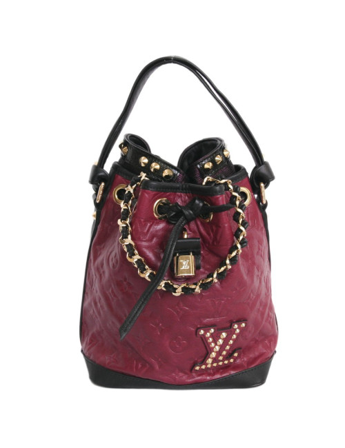 Sac "Néo Noé" LOUIS VUITTON cuir embossé monogram framboise