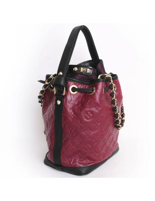 Sac "Néo Noé" LOUIS VUITTON cuir embossé monogram framboise