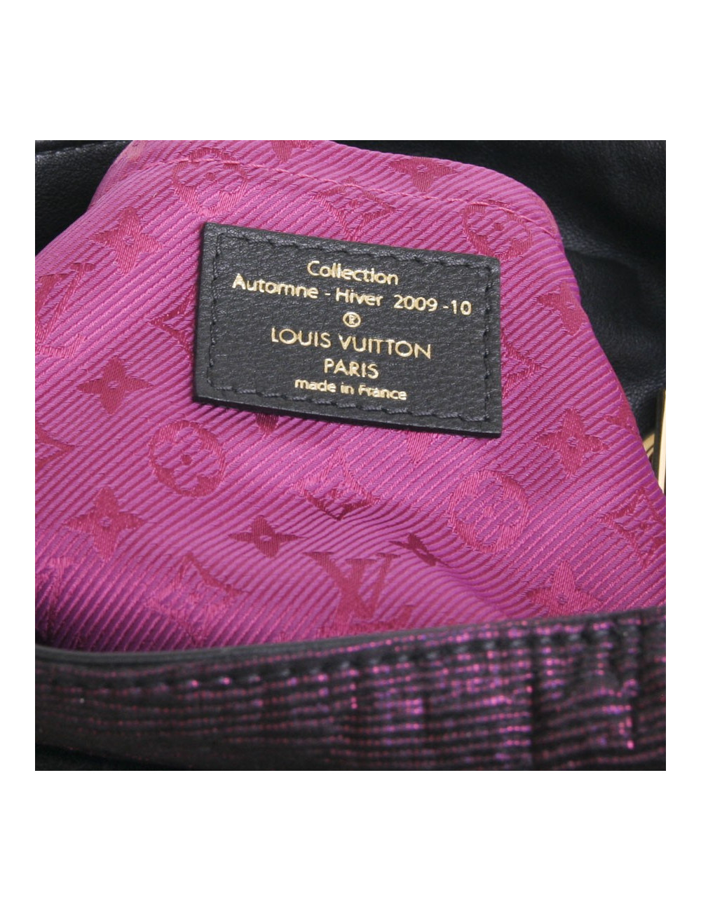 Sac "Néo Noé" LOUIS VUITTON cuir embossé monogram framboise