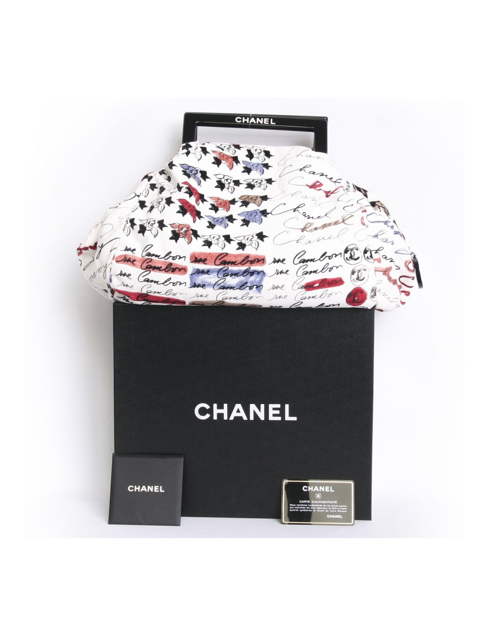 Sac CHANEL en velours blanc imprimés camélias 