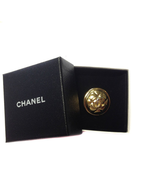 Broche CHANEL matelassée vintage