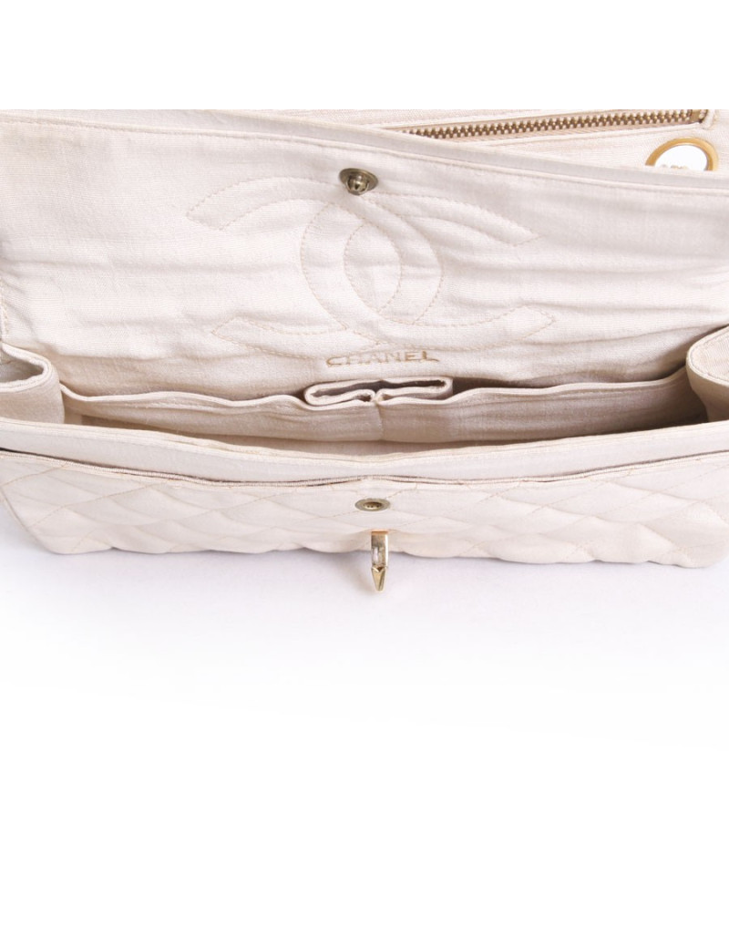 Sac timeless CHANEL en toile écru vintage
