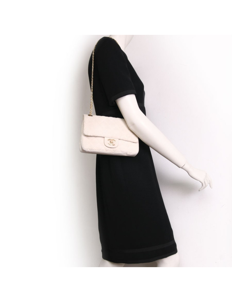 Sac timeless CHANEL en toile écru vintage