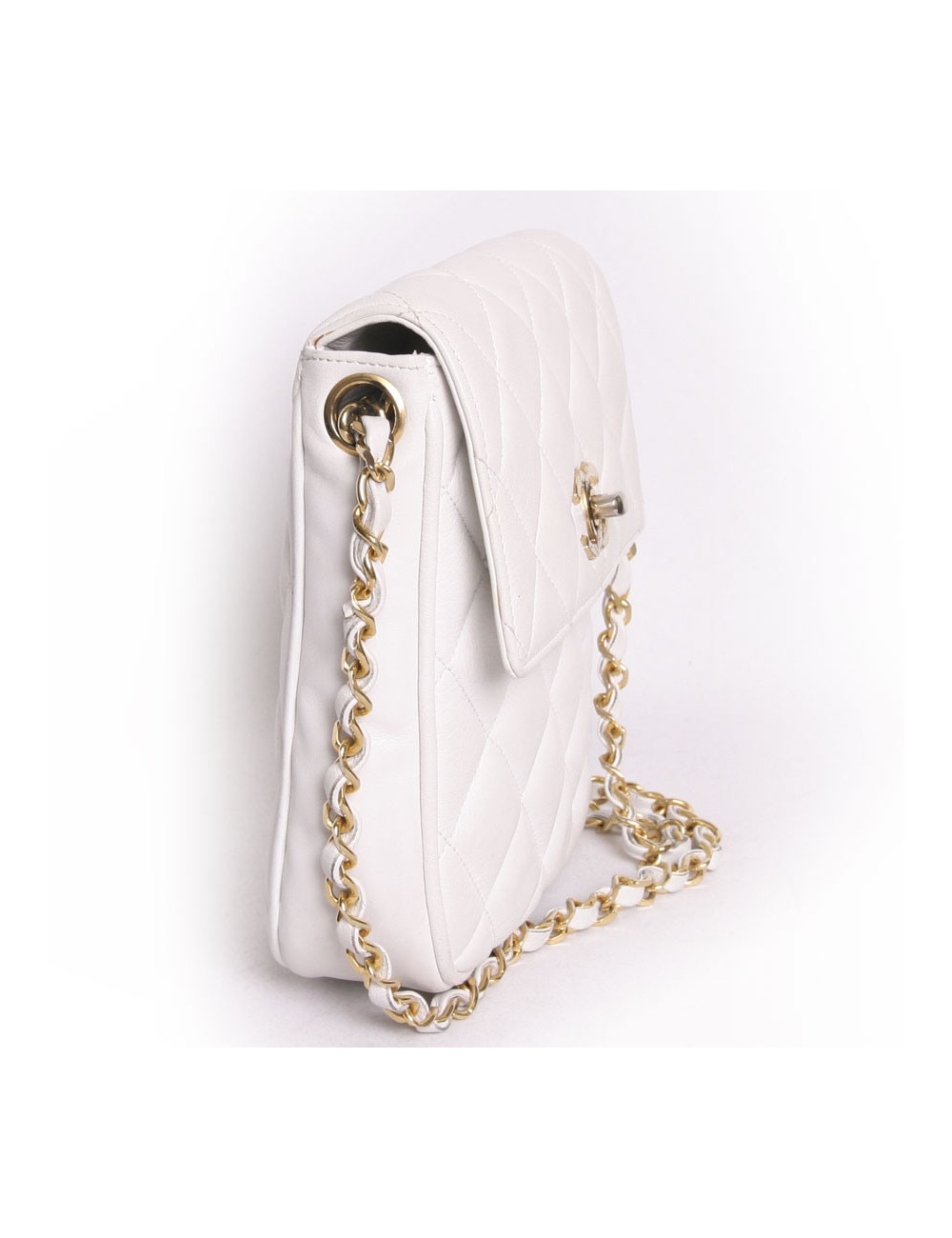 White vintage CHANEL quilted leather bag