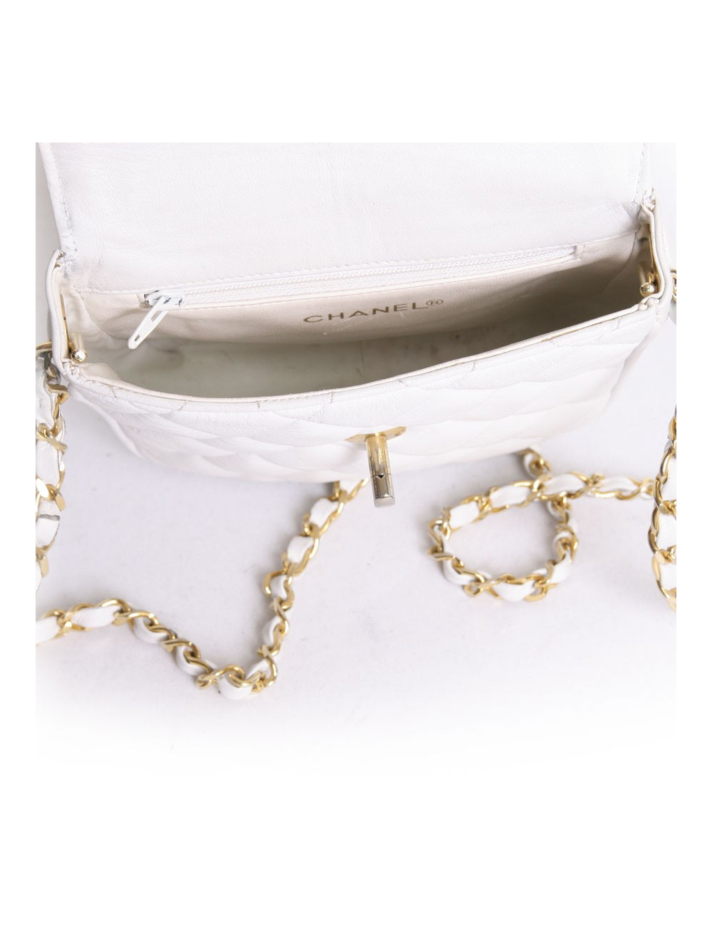 Sac CHANEL cuir matelassé blanc vintage