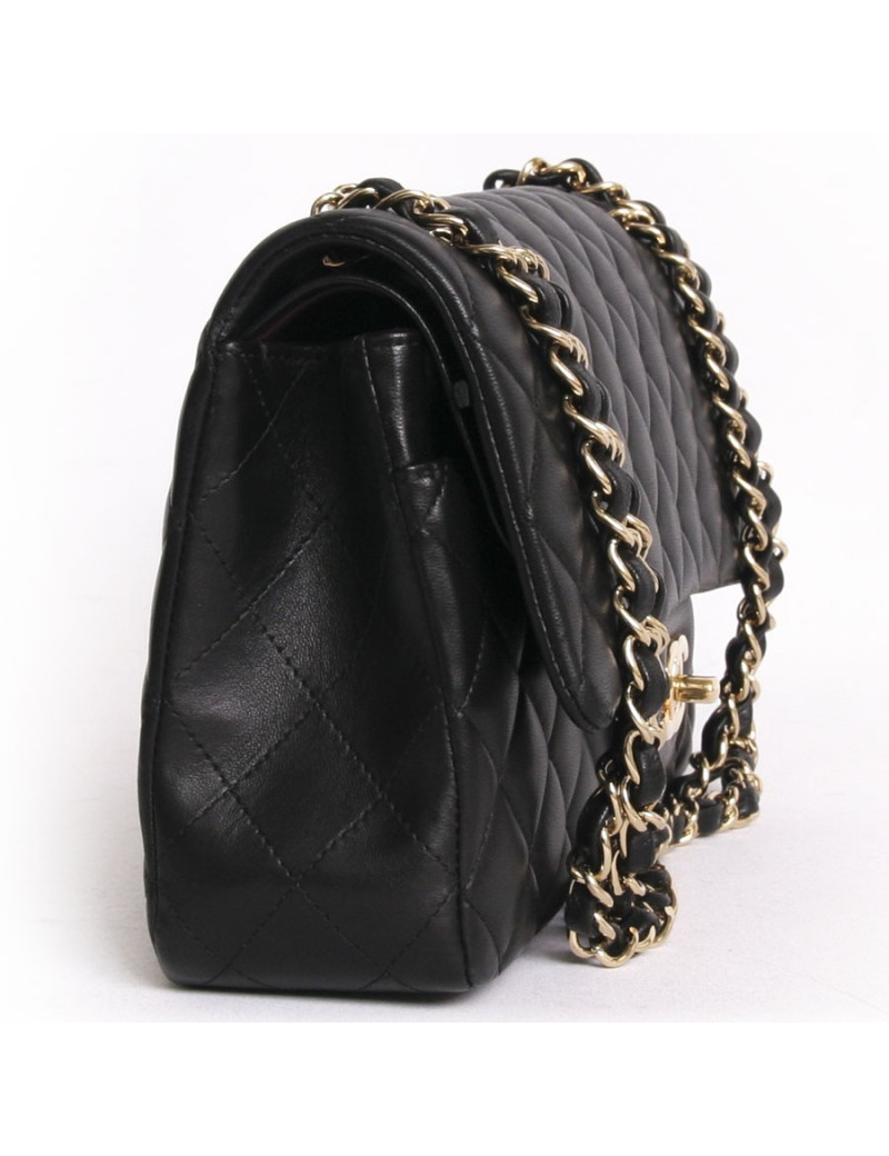 sac Timeless CHANEL cuir d'agneau lisse matelassé 
