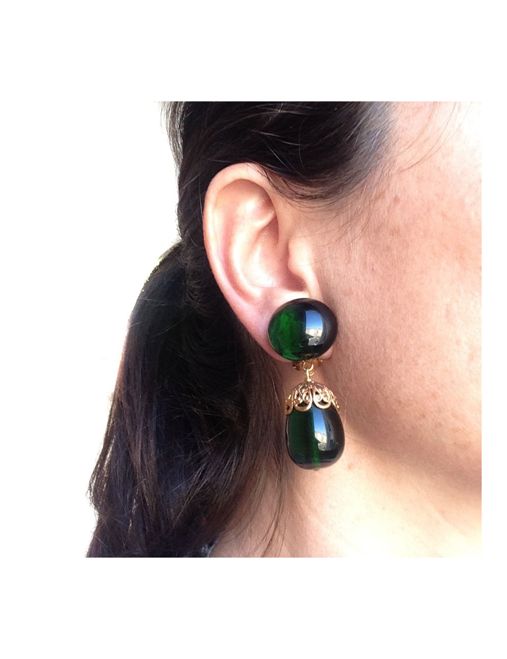 Clips d'oreilles MARGUERITE DE VALOIS pâte de verre émeraude et métal doré
