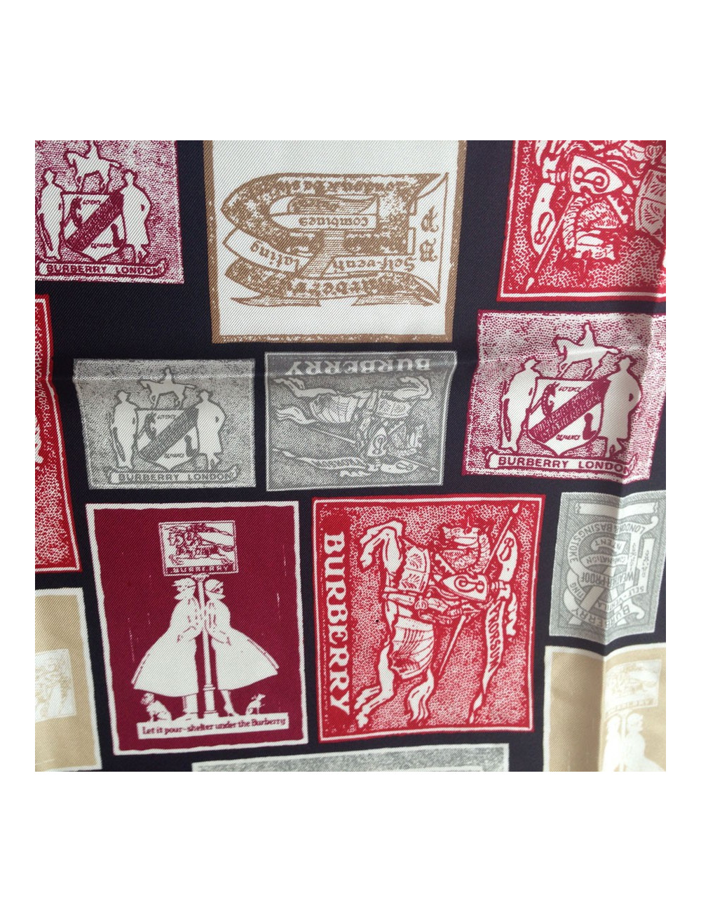 Foulard BURBERRY noir en soie