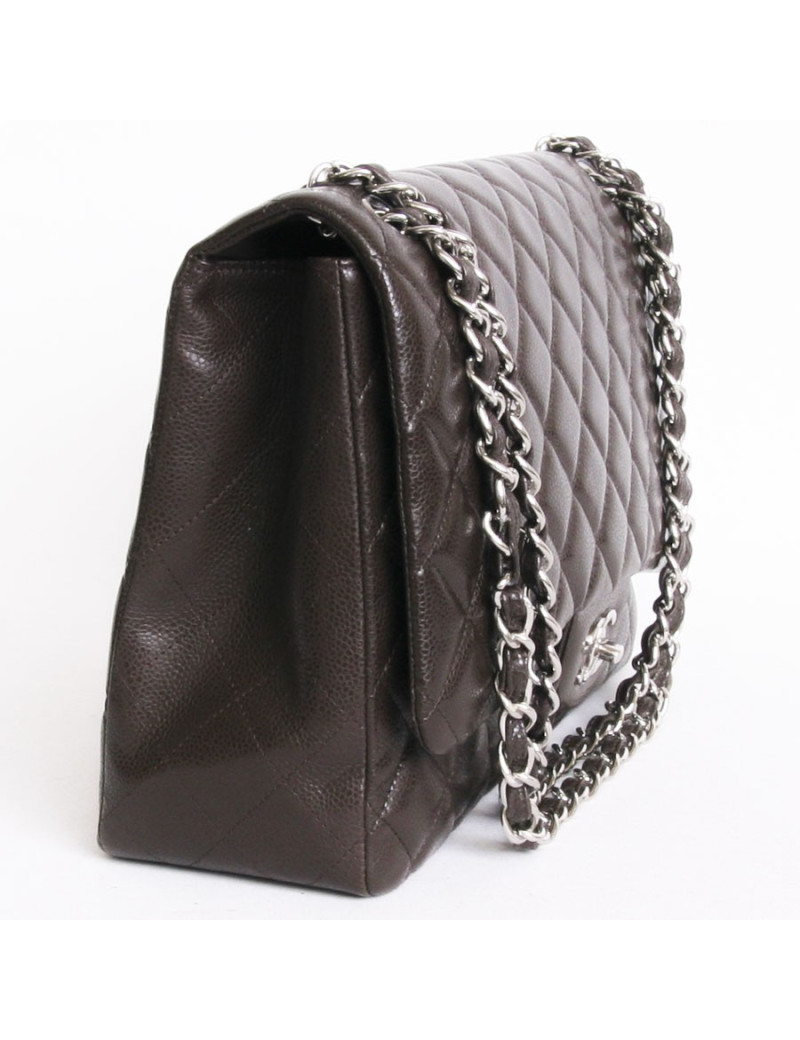 Sac jumbo CHANEL cuir caviar marron 