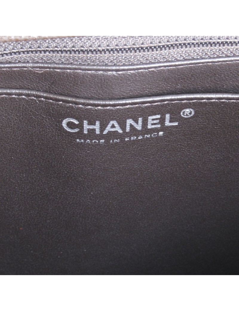 Sac jumbo CHANEL cuir caviar marron 