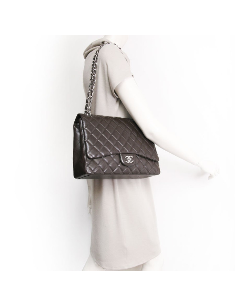 Sac jumbo CHANEL cuir caviar marron 