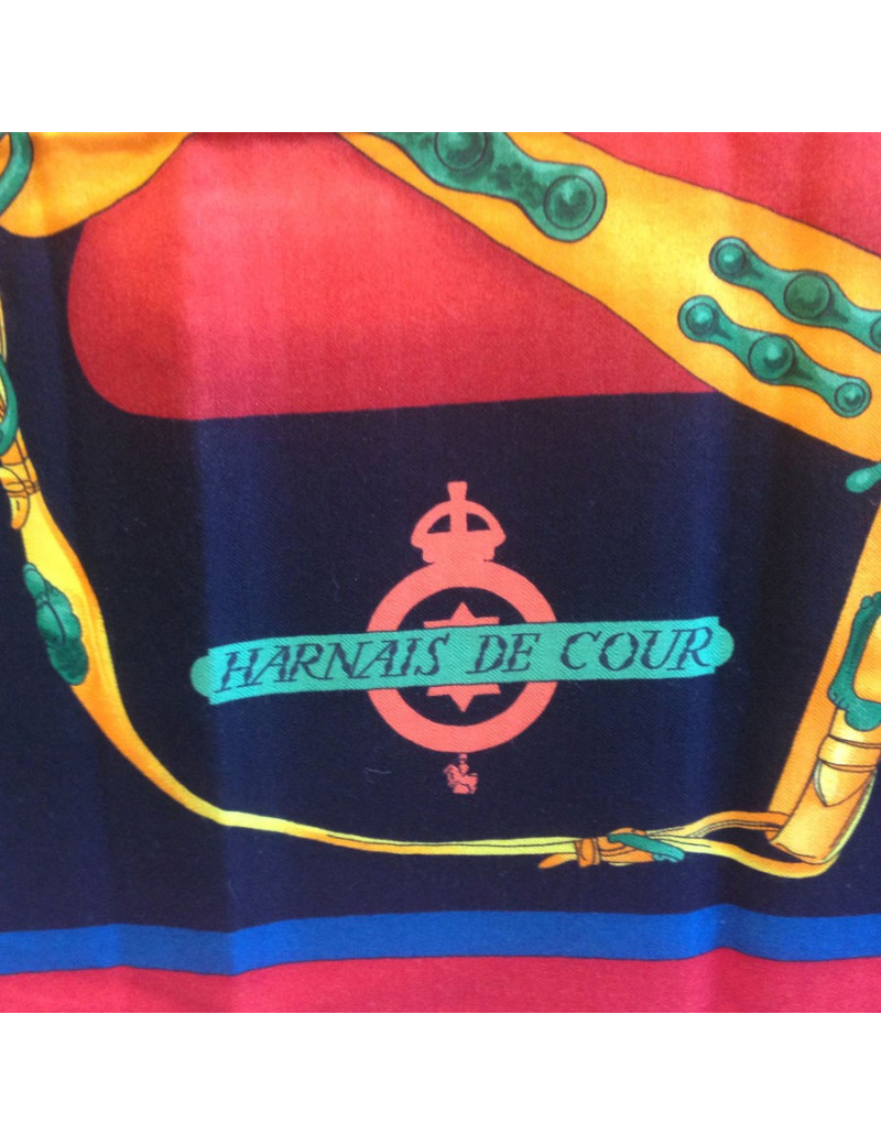 Châle HERMES "Harnais de cour" en cachemire et soie rouge, noir, vert 
