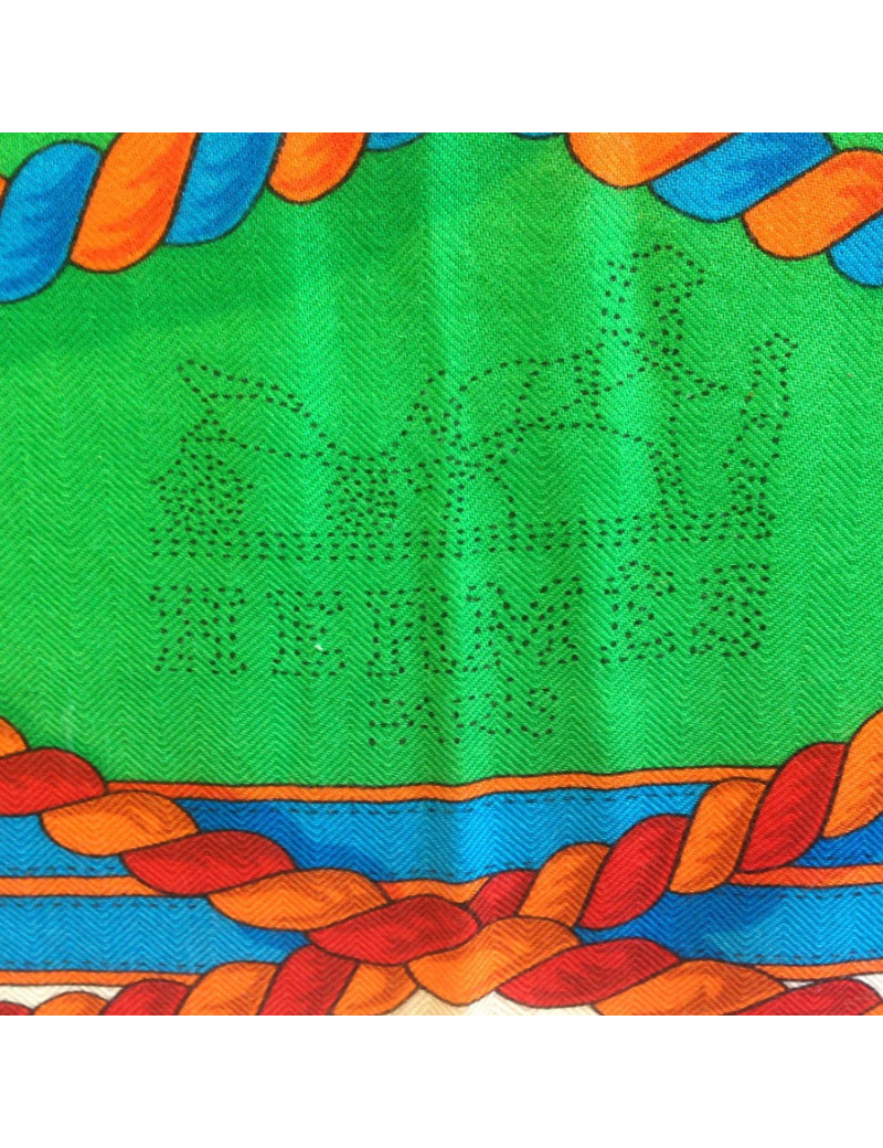 Châle HERMES "Grande tenue" en cachemire et soie bleu 