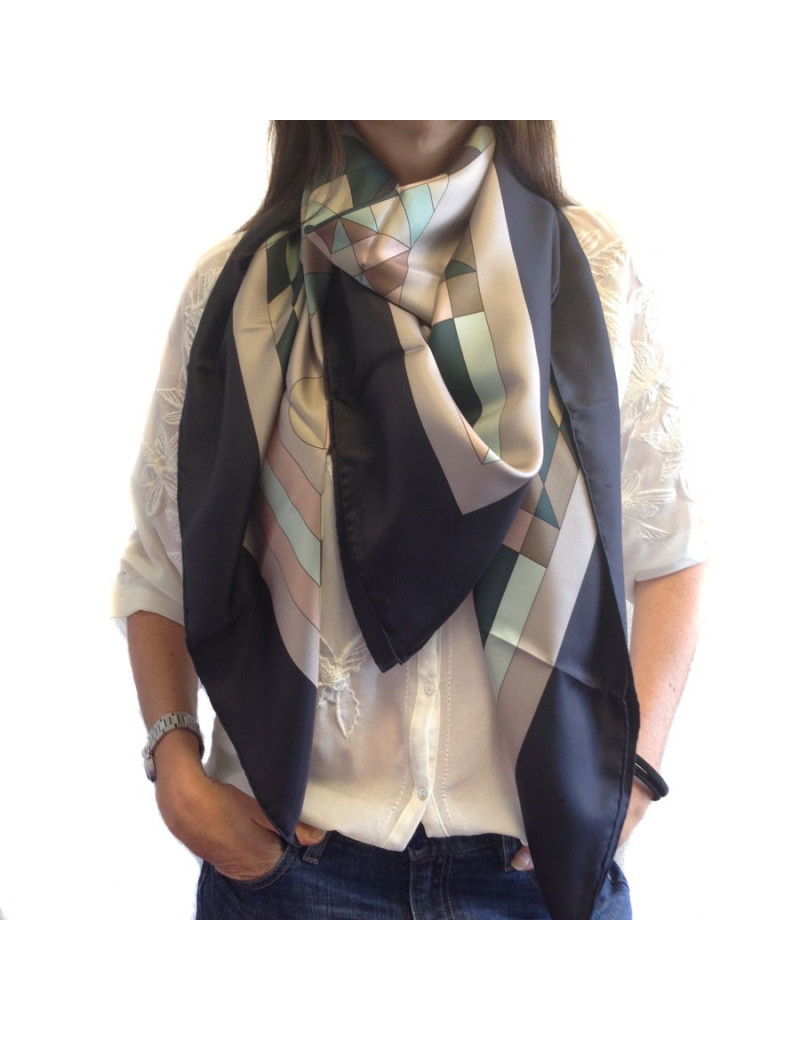 Grand carré HERMES "Psyché" en soie étoupe