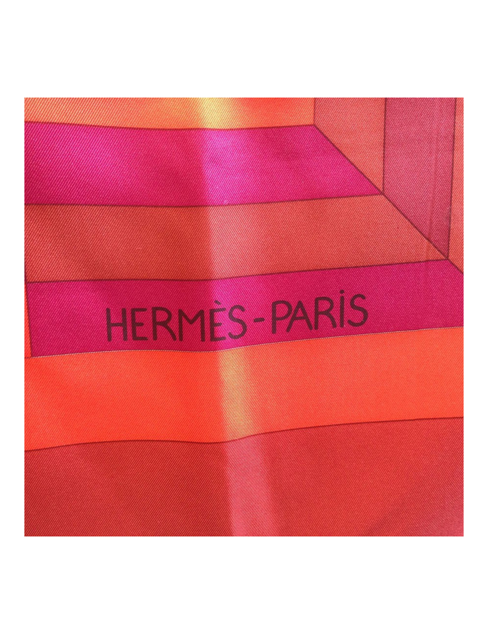 Grand carré HERMES "Psyché" en soie orange