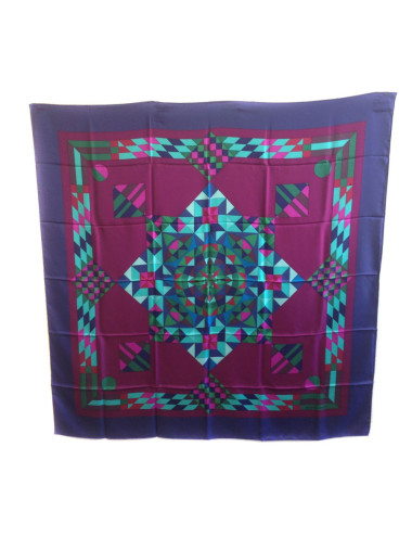 Grand carré HERMES "Psyché" en soie violet