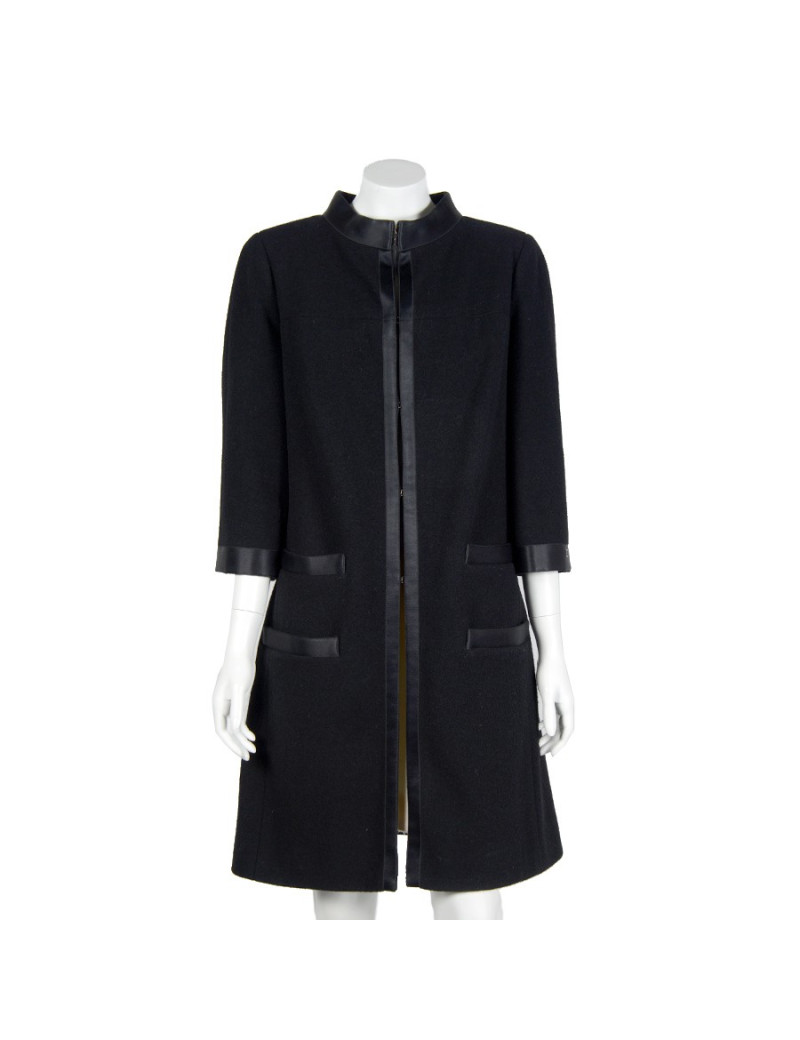 Manteau CHANEL T 38 en laine et soie  noire 