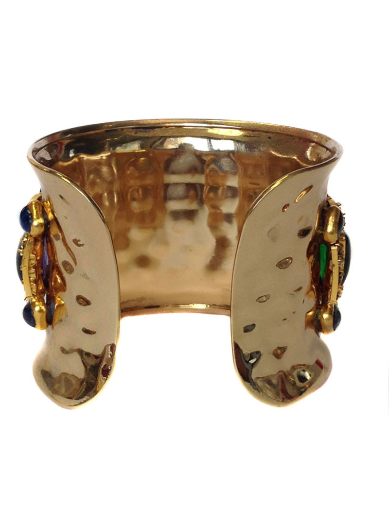 Cuff Couture MARGUERITE of VALOIS in hammered gold metal, pulp of multicolored glass and Swarovski rhinestones