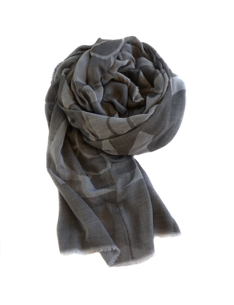 Etole CHANEL à frange en coton gris clair et gris foncé 