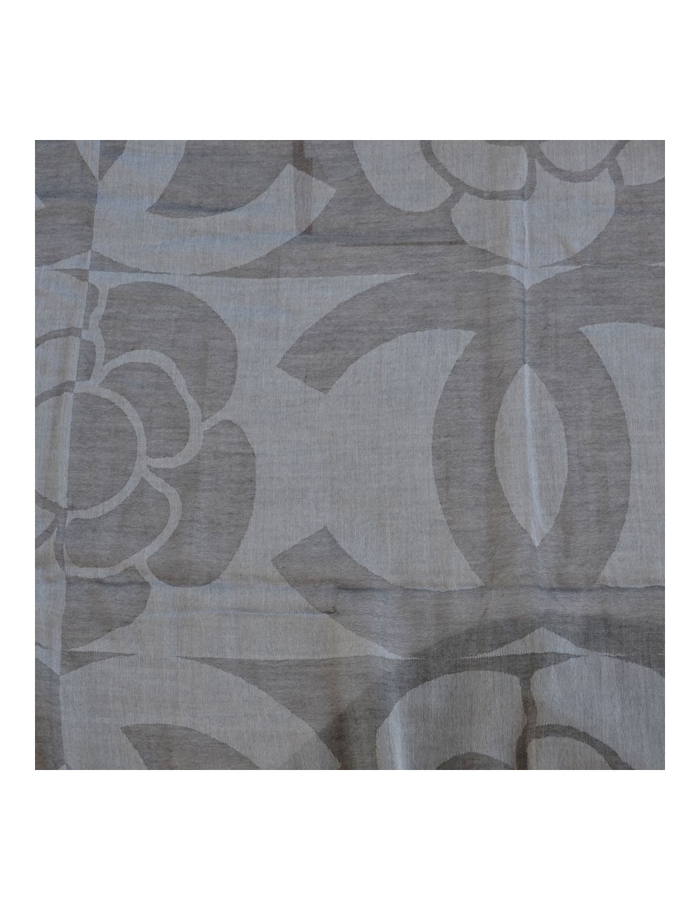 CHANEL scarf with fringe in light gray and dark gray cotton