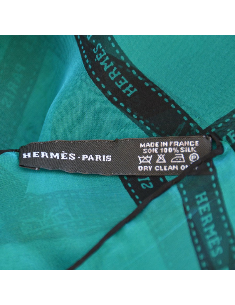 Foulard HERMES  mousseline de soie bleue à reflets verts motif bolduc