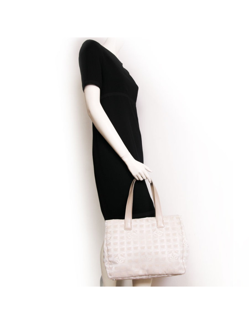 Sac cabas CHANEL beige monogram "ligne voyage"