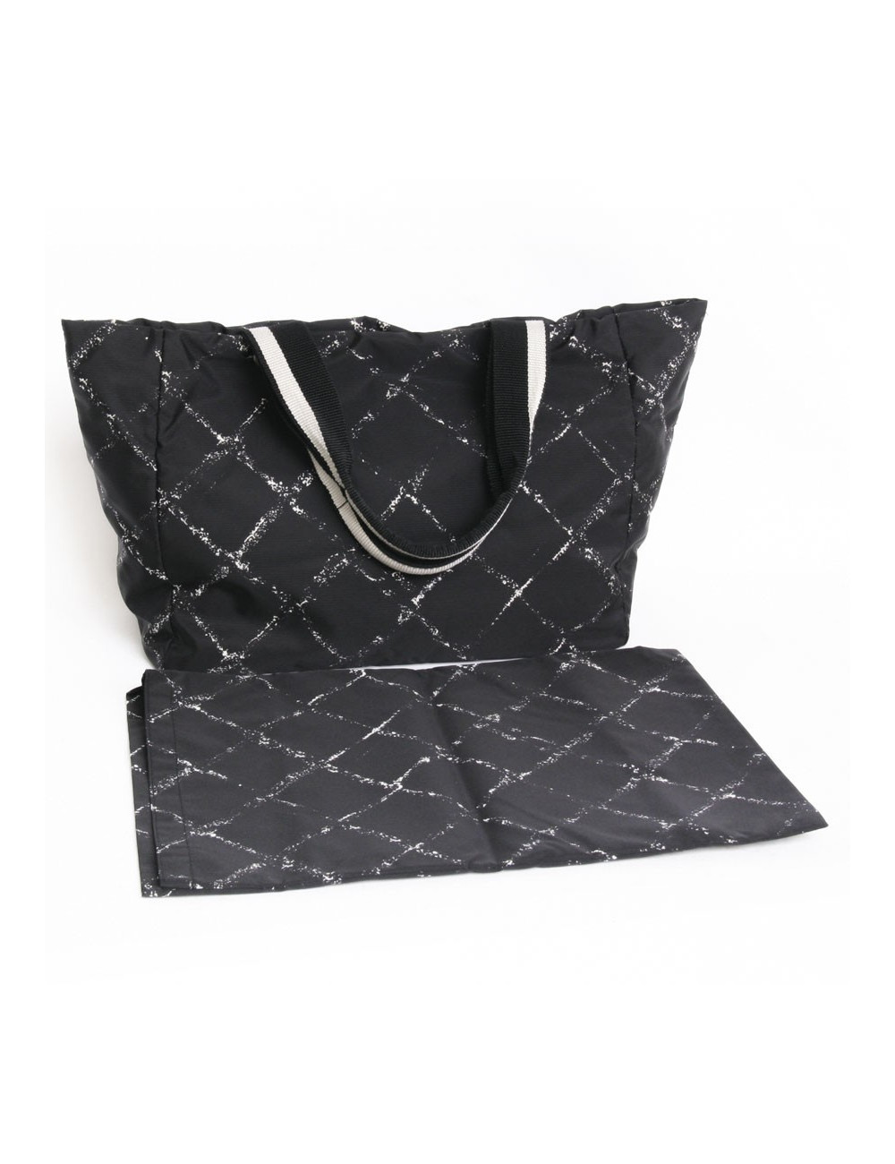 CHANEL black and white "line travel" tote bag