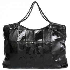 Big bag CHANEL Black patent leather