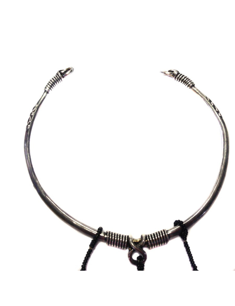 Collier SCOOTER ras du cou en métal argenté avec pendentif carré