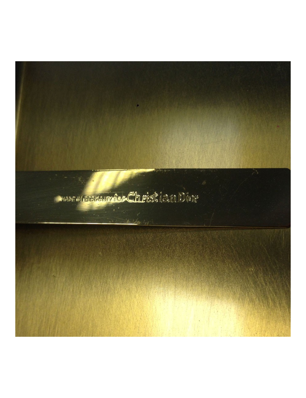 Porte-mini cigarettes et son peigne CHRISTIAN DIOR métal doré