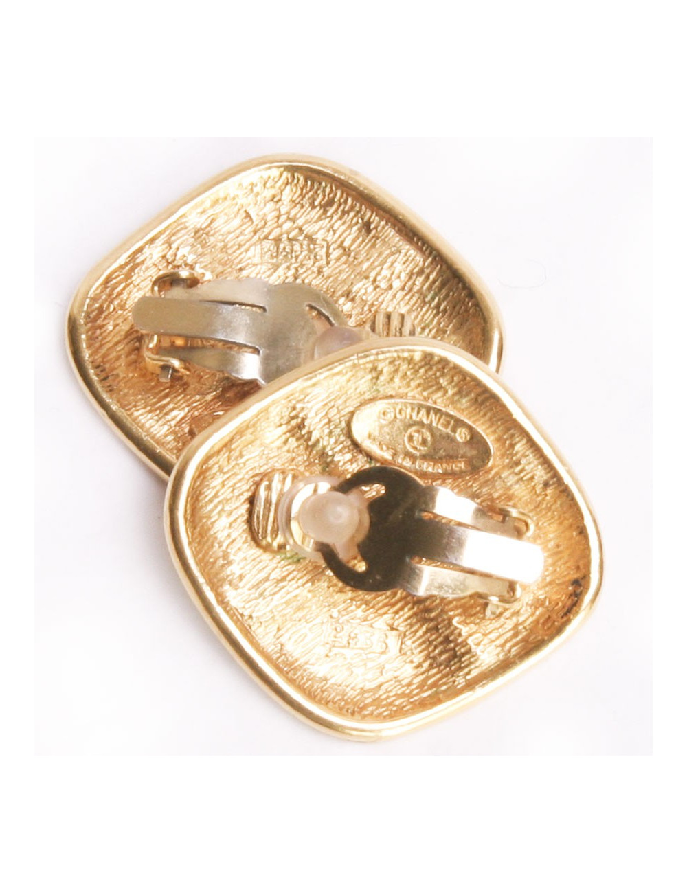 Ear padded CHANEL Golden 80's clips