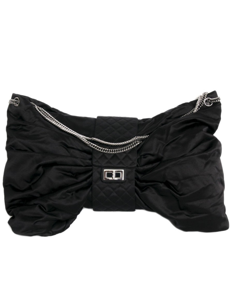 Sac CHANEL en satin de soie noir