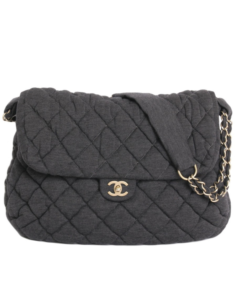 sac besace CHANEL en jersey gris matelassé