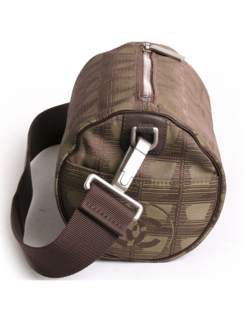 Sac pochette CHANEL en toile monogram