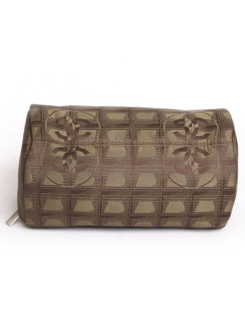 CHANEL wallet in monogram canvas bag