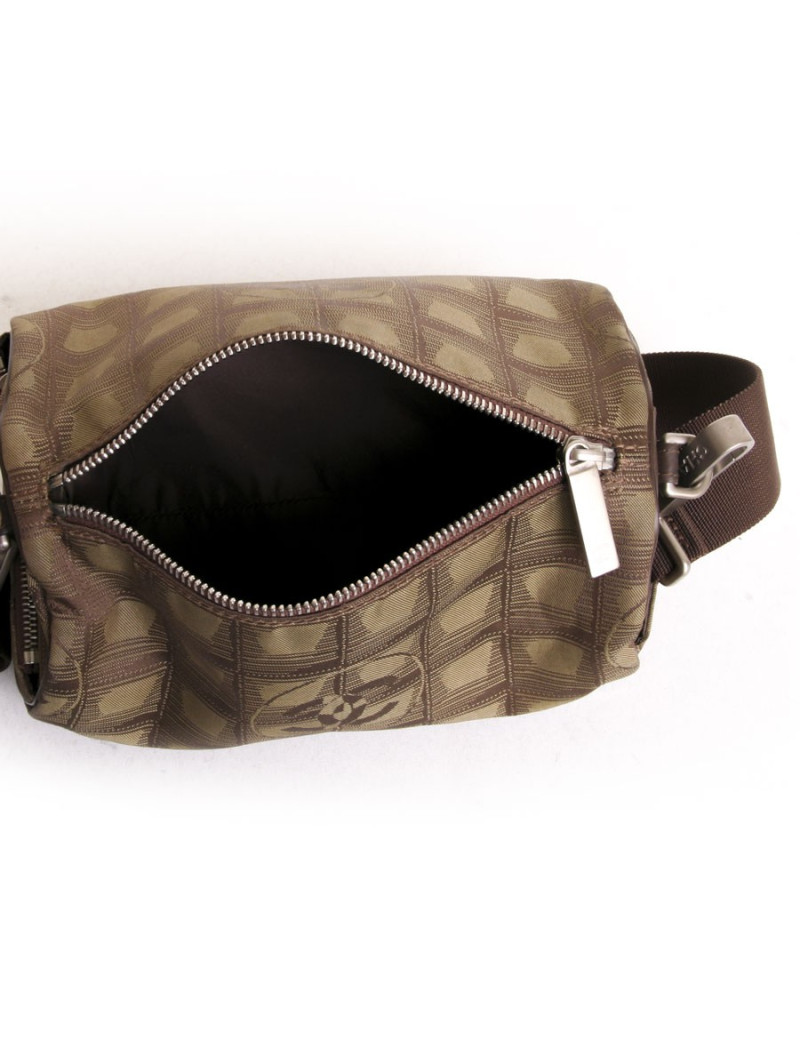 Sac pochette CHANEL en toile monogram