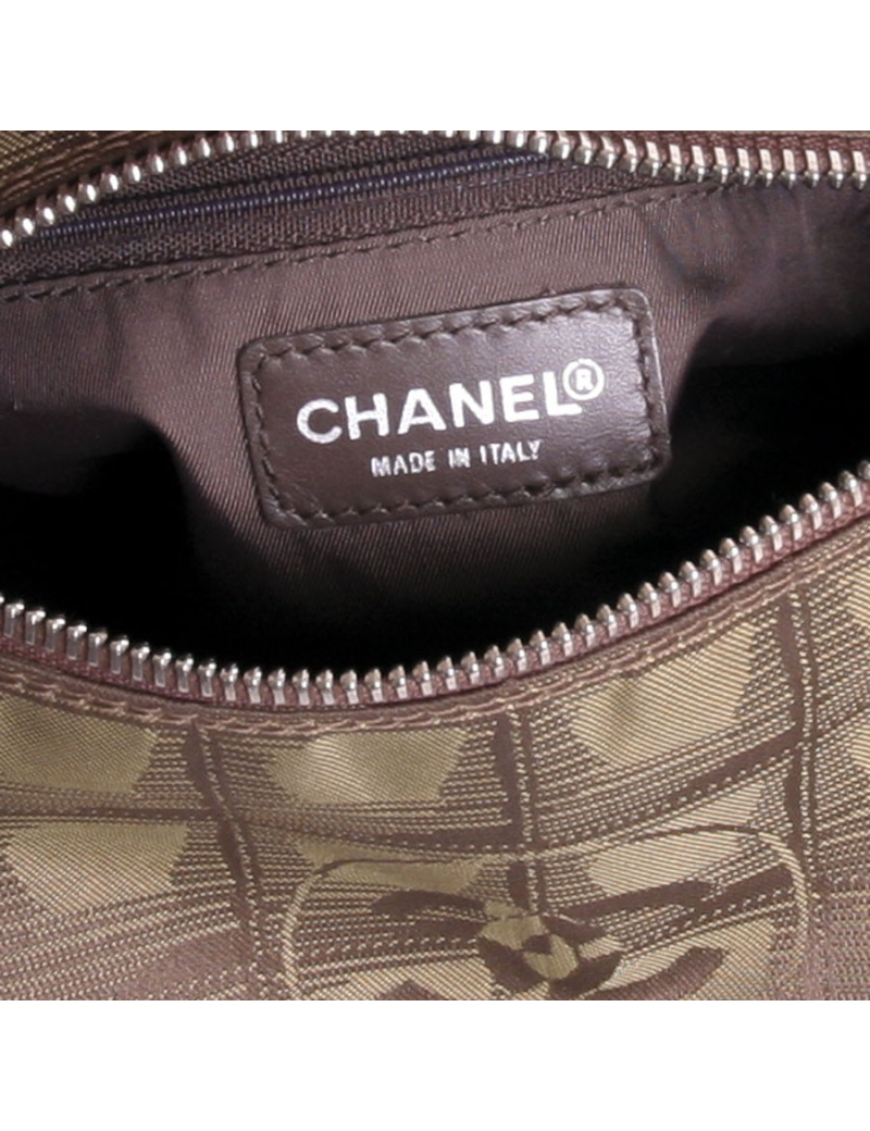 Sac pochette CHANEL en toile monogram