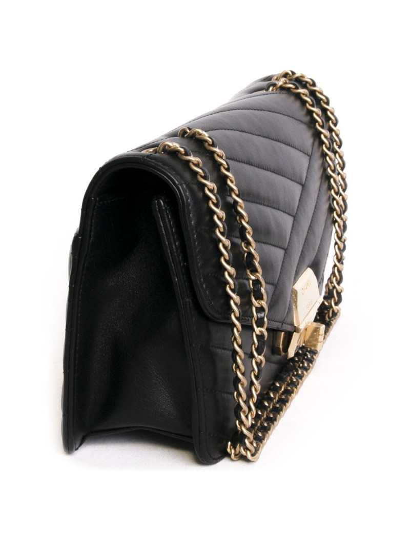 sac CHANEL en cuir matelassé noir collection printemps-été 2015