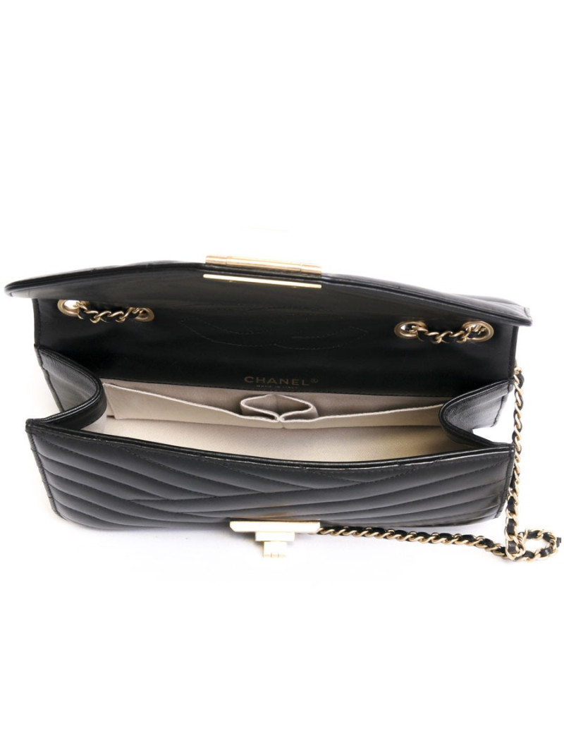 sac CHANEL en cuir matelassé noir collection printemps-été 2015