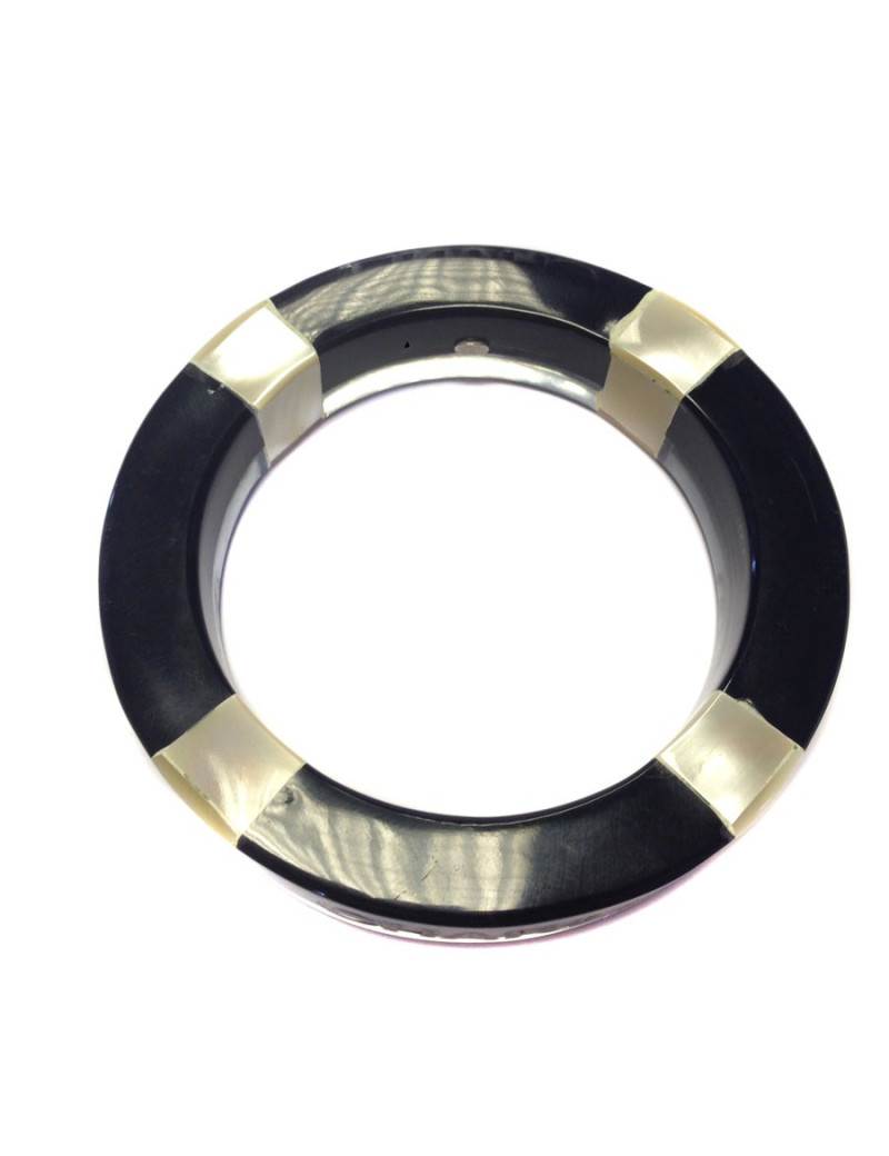 Bracelet CHANEL en plexi  noir et nacre